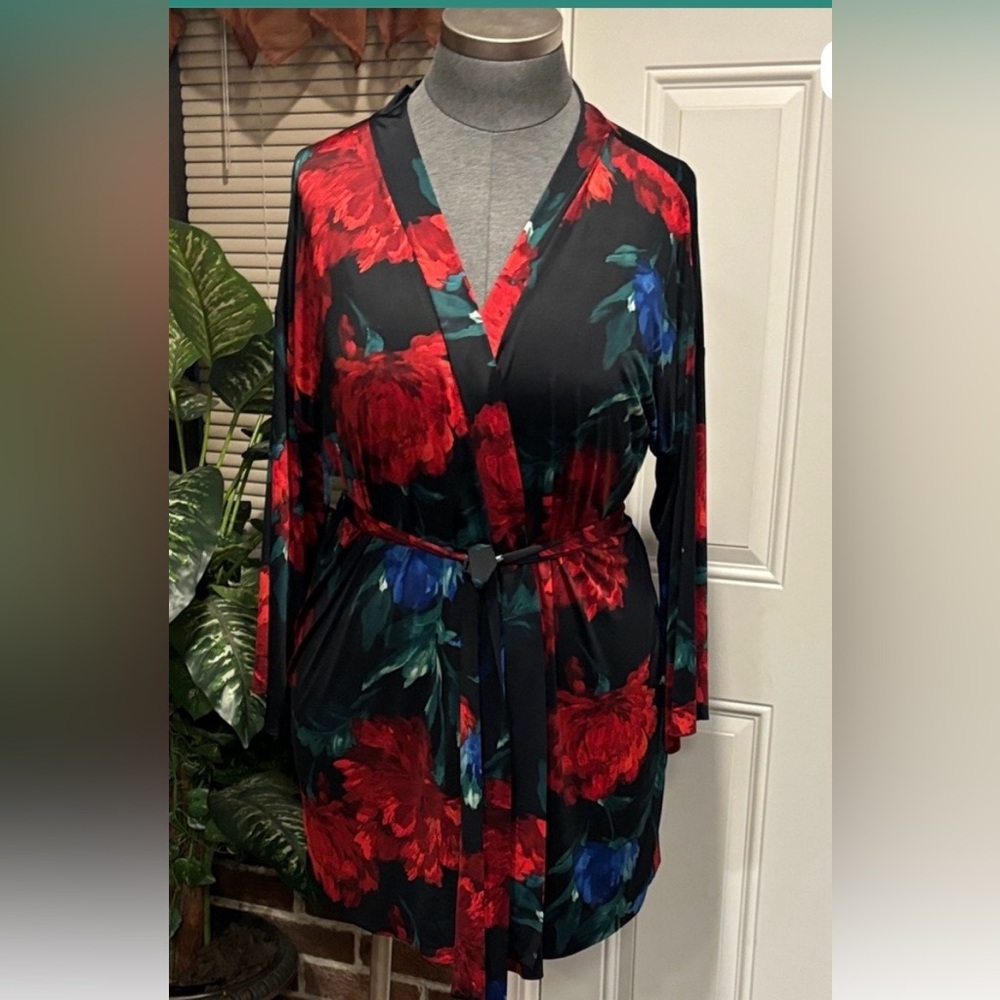 Cacique Black and Red Floral Women's Robe “NWOT”